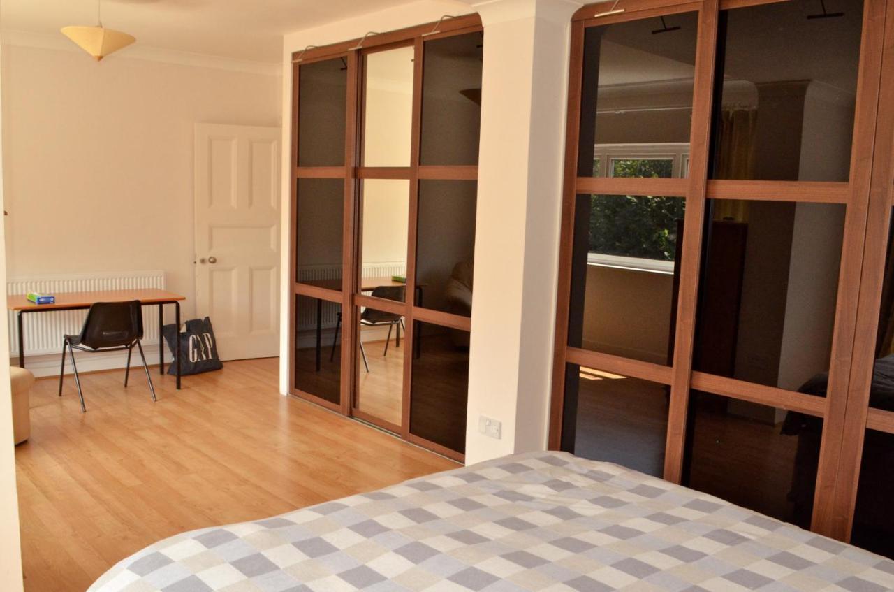 A Cozy House To Stay In Sunny Борнмут Екстер'єр фото